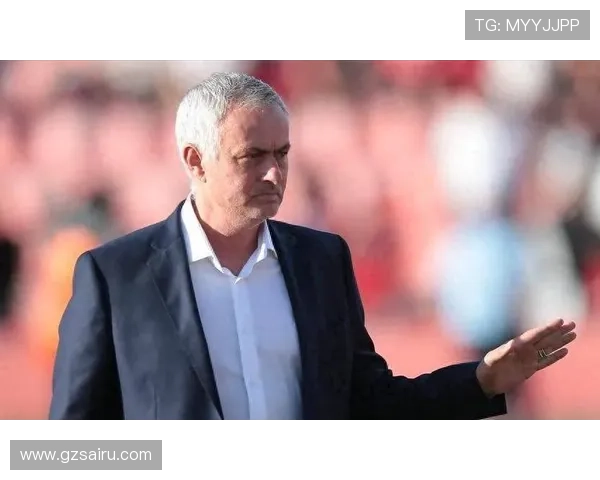 本菲卡不满判罚官抗议漏判三点